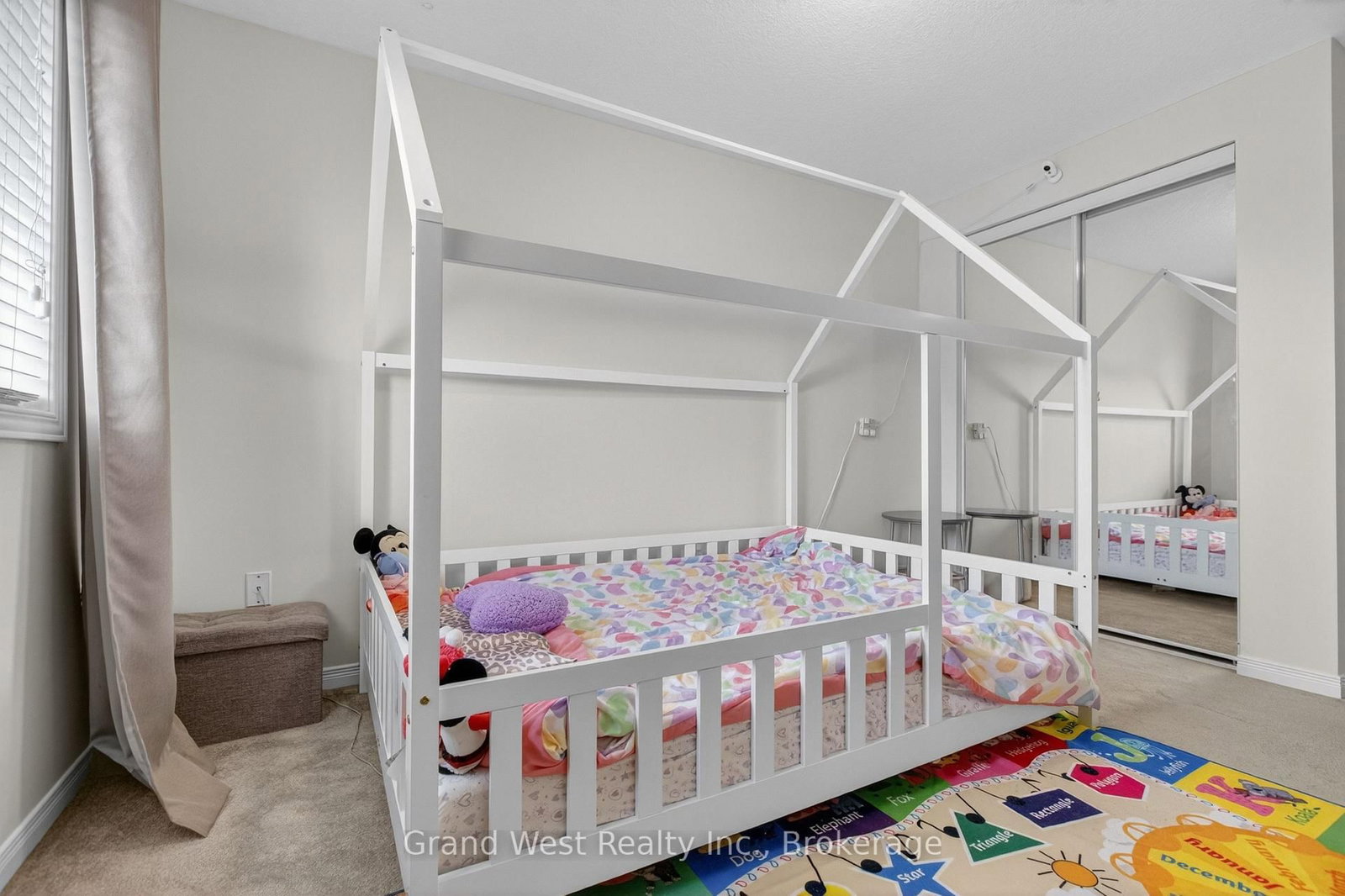 12 FERNCLIFFE Street - Photo 31