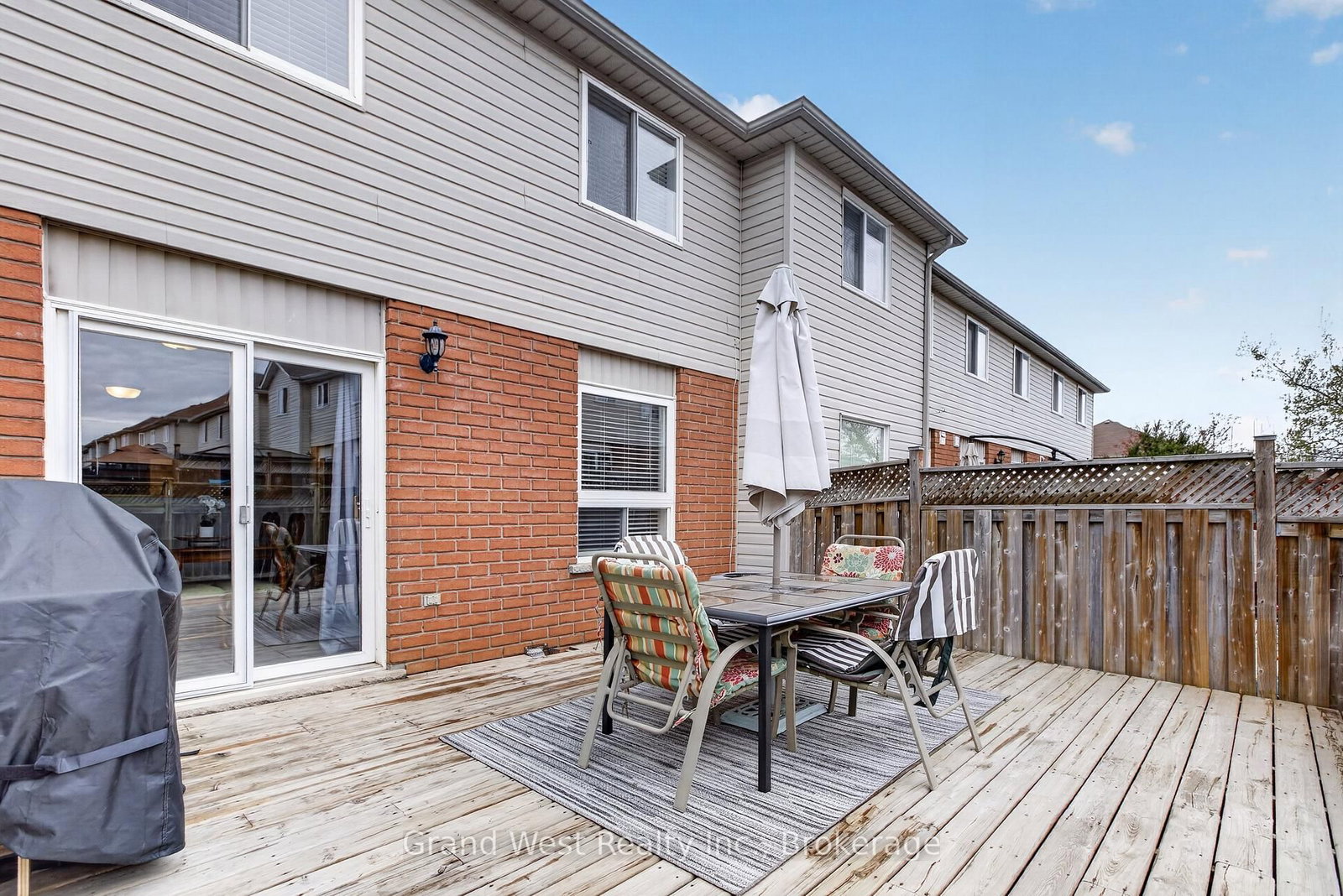 12 FERNCLIFFE Street - Photo 40