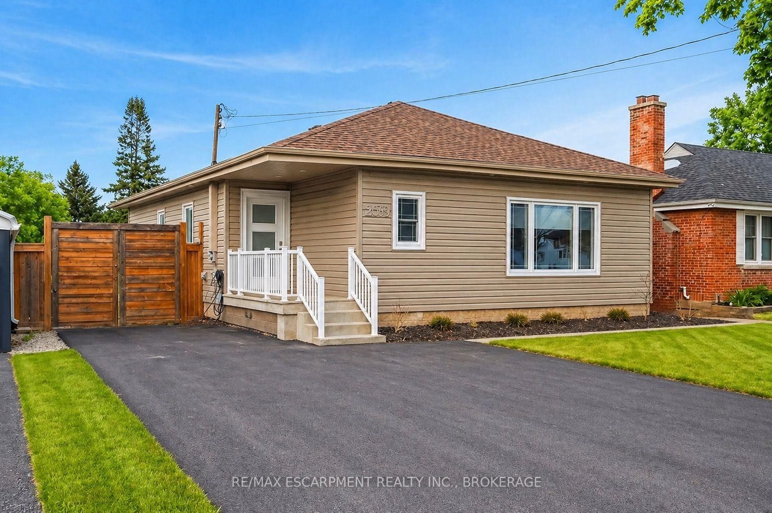 Detached House for sale at 258 Sanatorium Road, Hamilton, Ontario, L9C 1Z9 - Westcliffe - MLS: X13068470