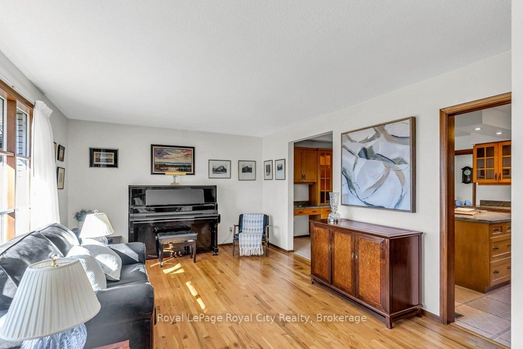 40 Keats Cres, Guelph, view 10