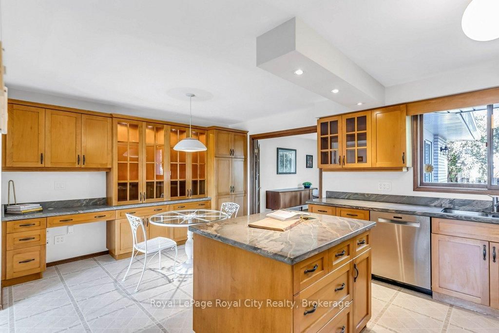 40 Keats Cres, Guelph, view 11