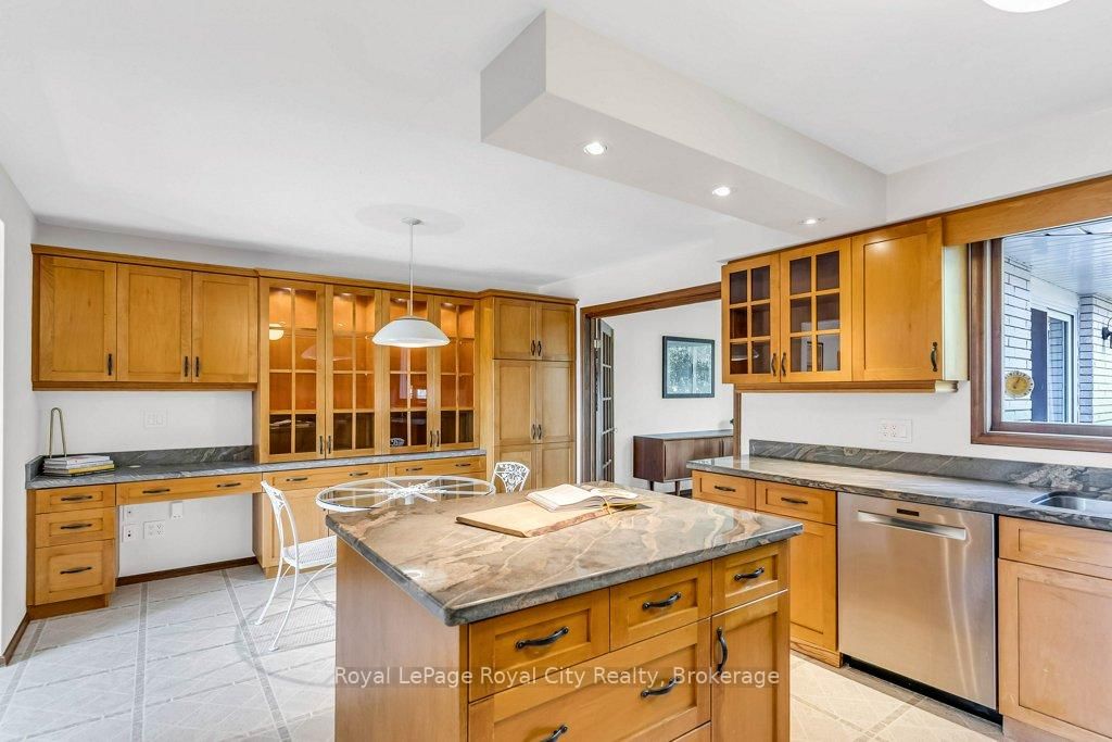 40 Keats Cres, Guelph, view 13