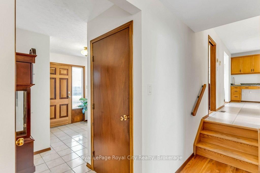 40 Keats Cres, Guelph, view 23