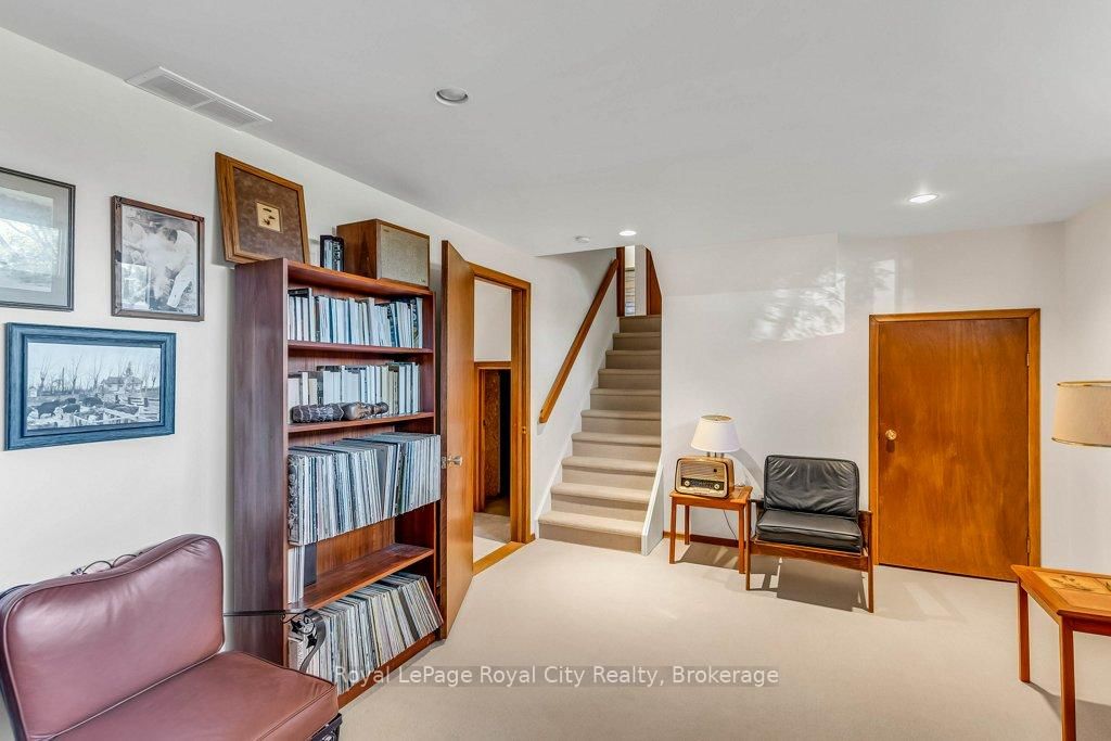 40 Keats Cres, Guelph, view 26