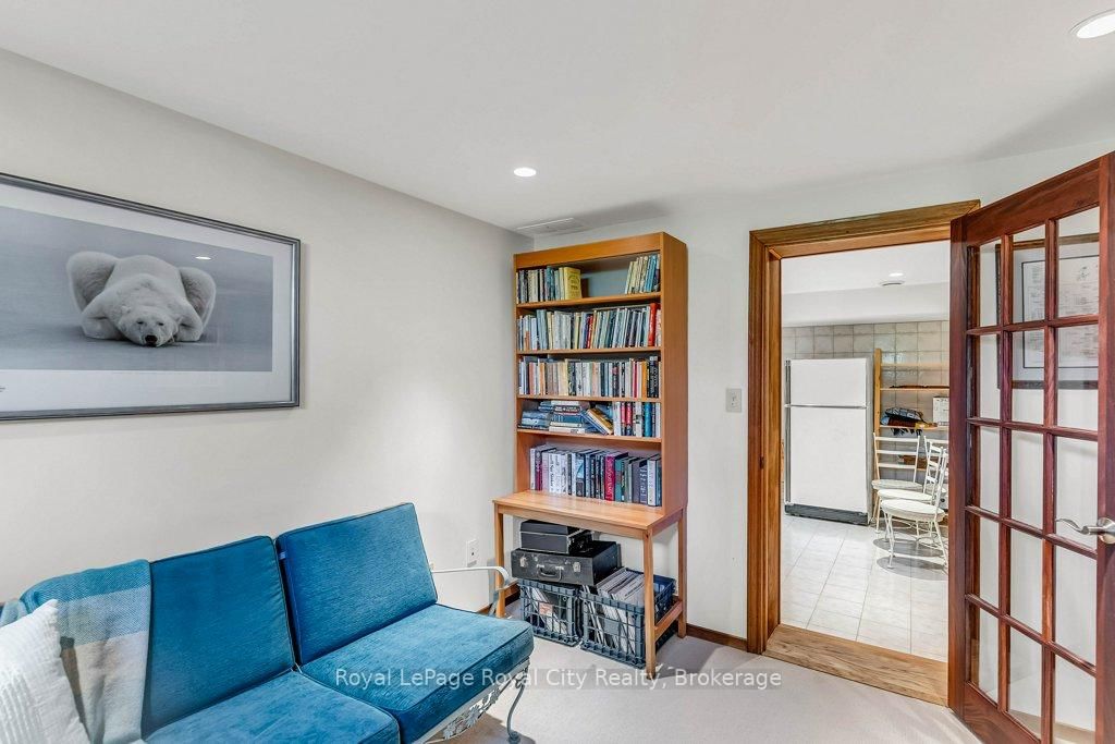 40 Keats Cres, Guelph, view 32