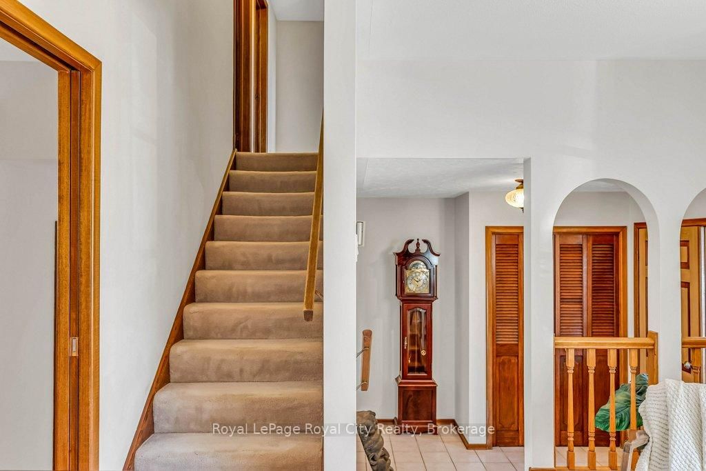 40 Keats Cres, Guelph, view 33