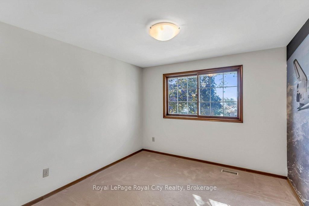 40 Keats Cres, Guelph, view 39