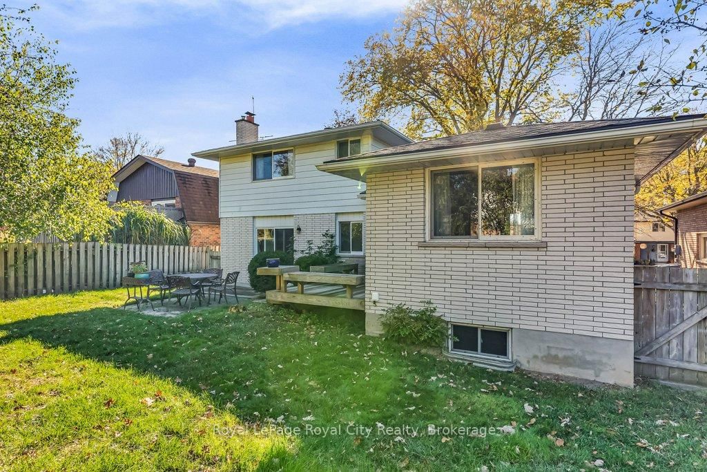 40 Keats Cres, Guelph, view 42