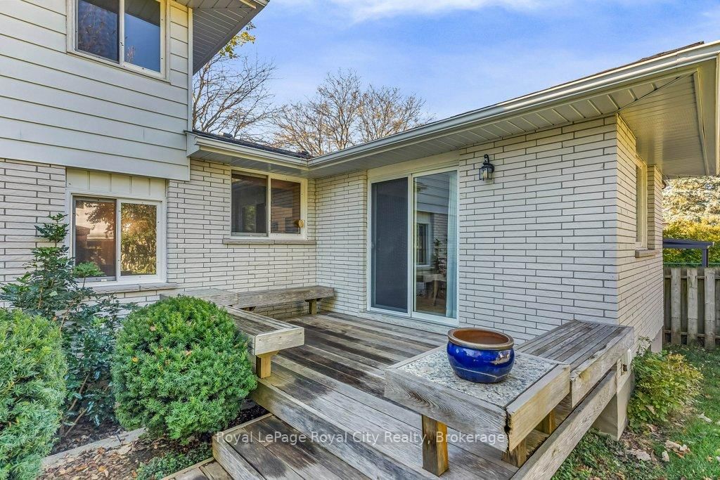 40 Keats Cres, Guelph, view 46