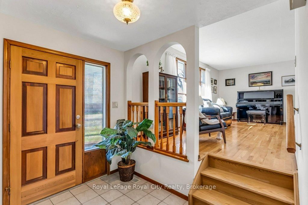 40 Keats Cres, Guelph, view 6