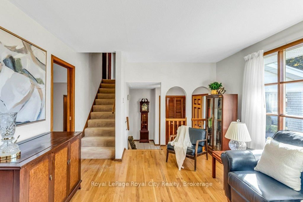 40 Keats Cres, Guelph, view 8