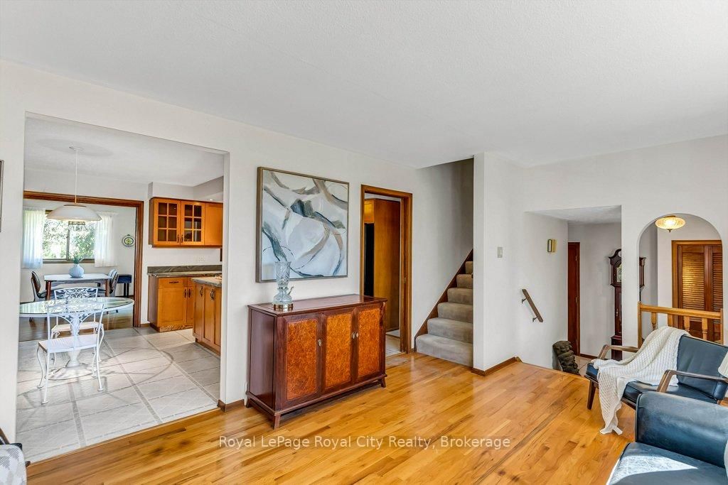 40 Keats Cres, Guelph, view 9