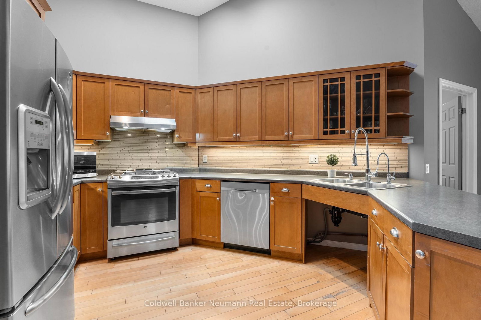 27 Miller Street - Photo 7