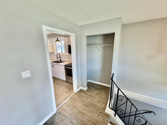 356 Owens Crescent