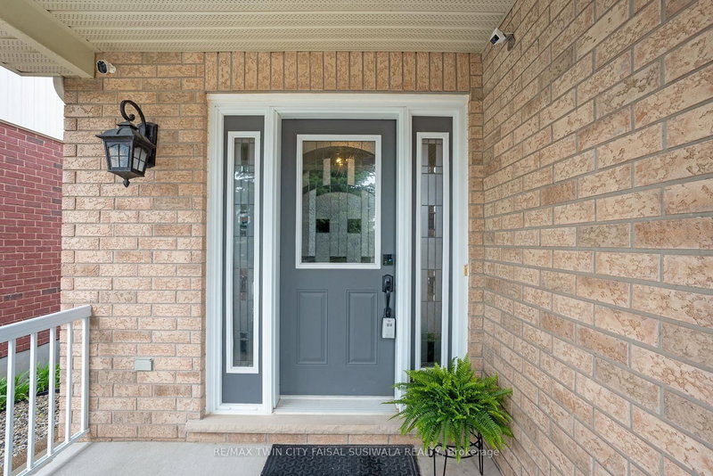 99 Udvari Cres, Kitchener, N2N 0A2 | Image 2