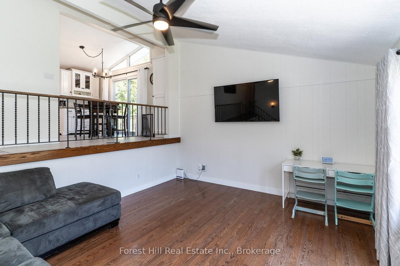 1022 Burgess Ave, Muskoka Lakes, P0C 1A0 | Image 3