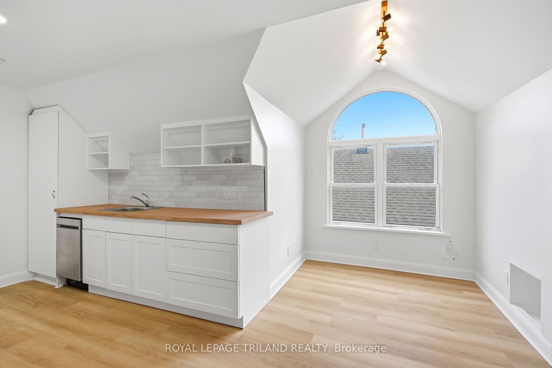 84 Smith Street, Unit 2