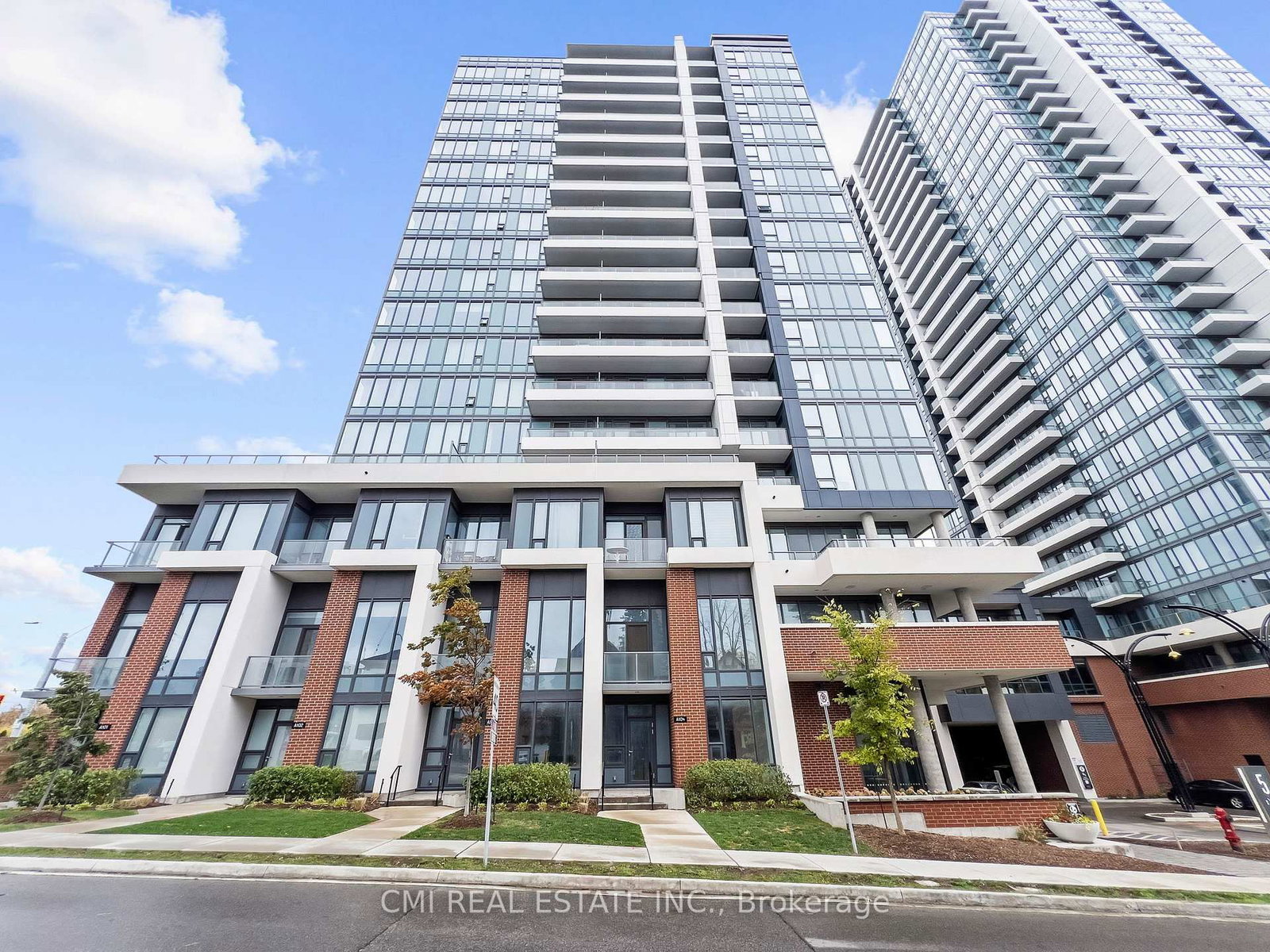 5 Wellington Street S, Unit 411 - Photo 3