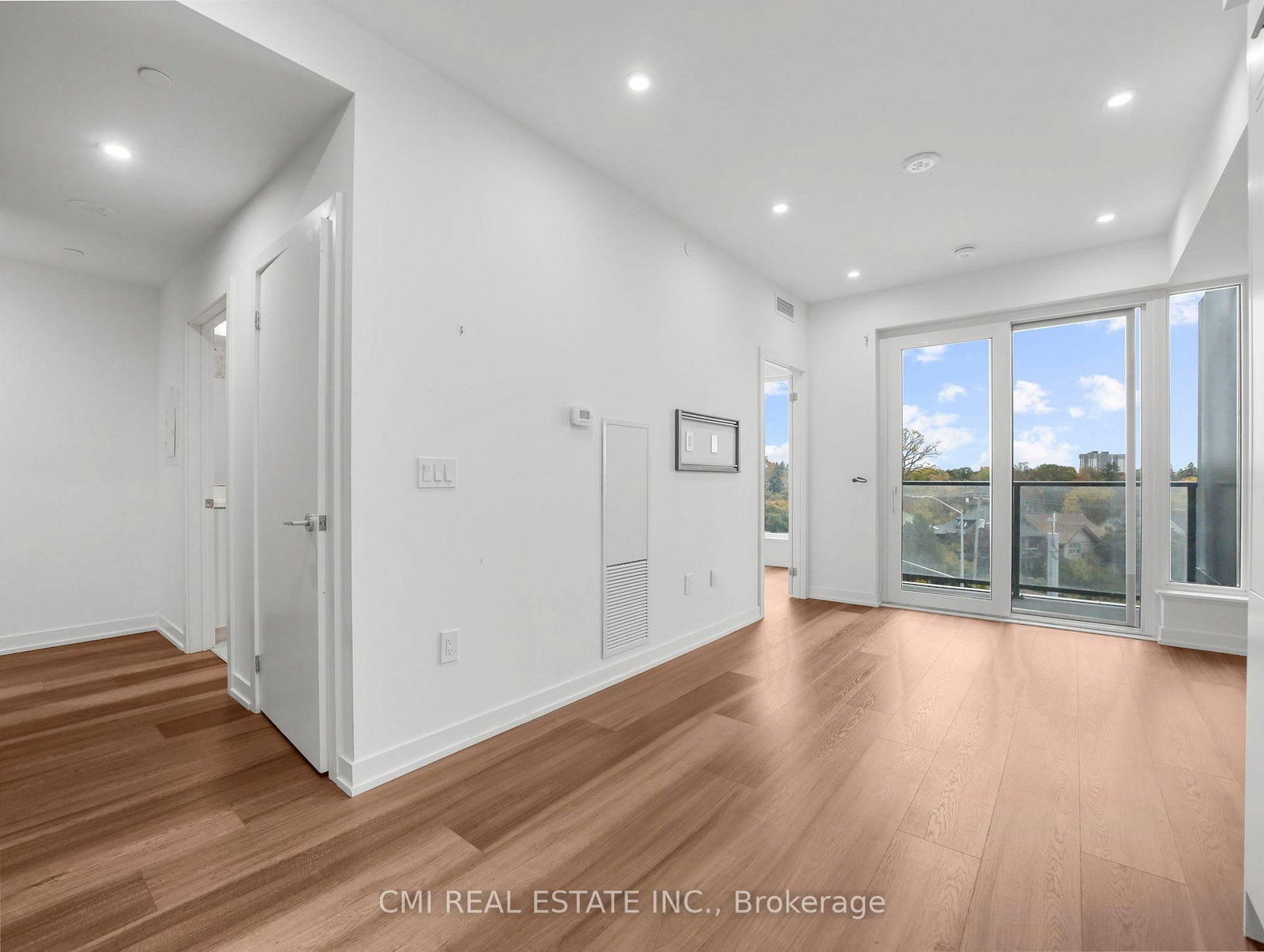 5 Wellington Street S, Unit 411 - Photo 7