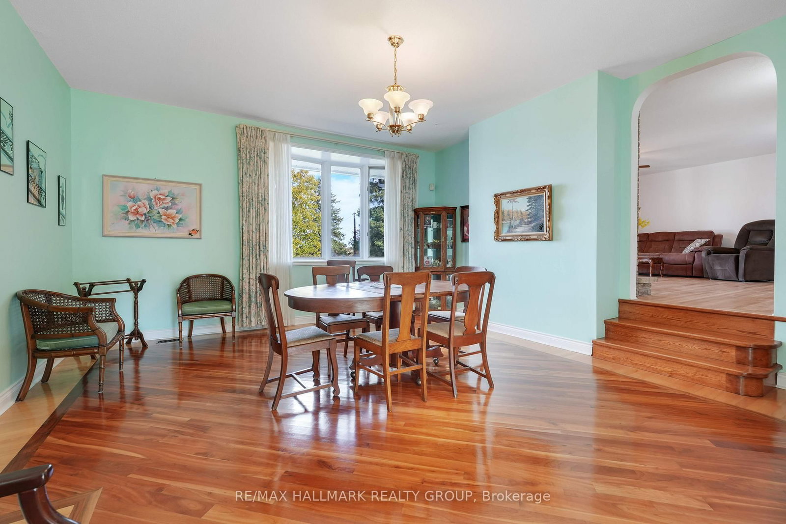Listing Image 7