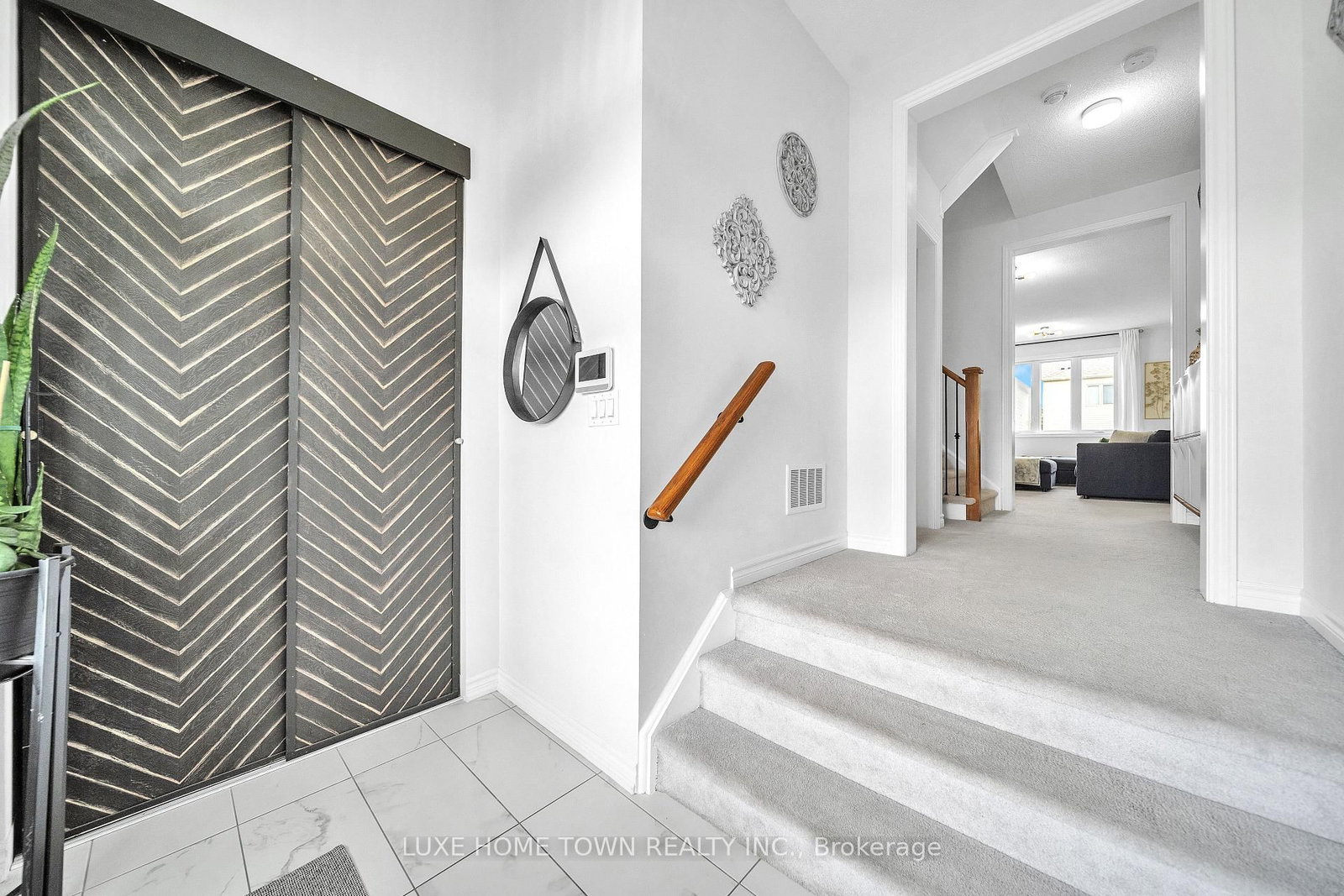 26 Gibbs Way • Centre Wellington, ON photo 6