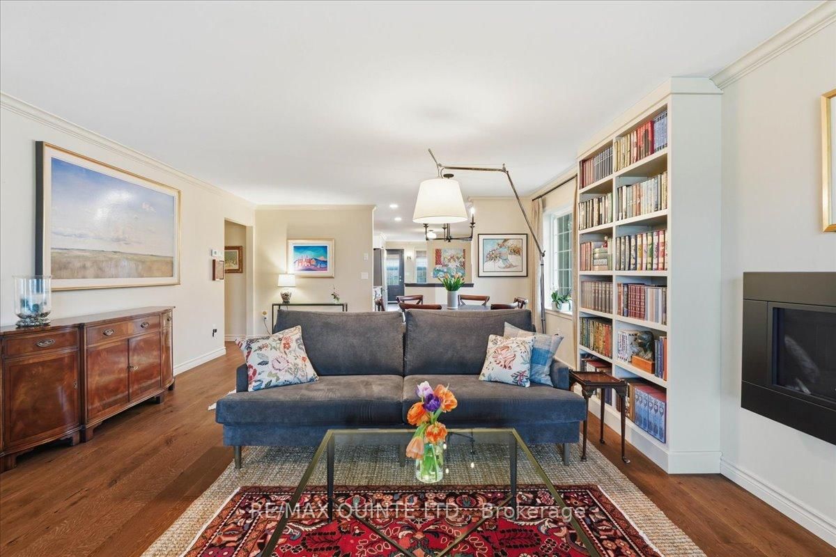 46 Lake Breeze Court