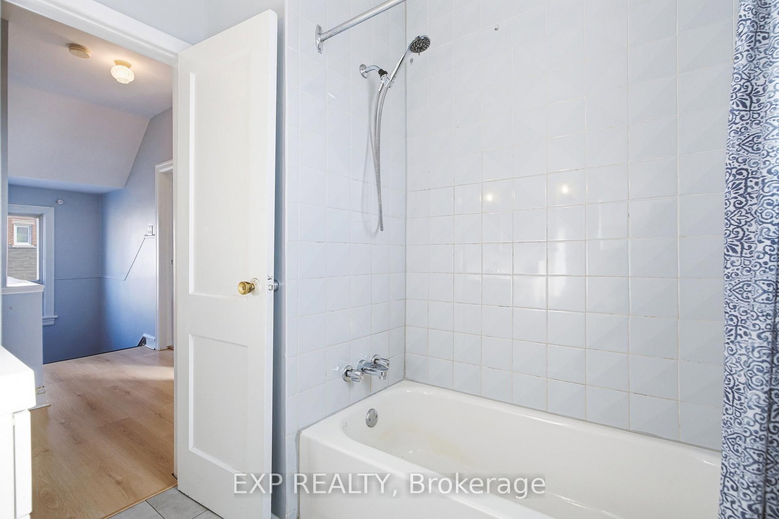 1663 Bank Street - Photo 15