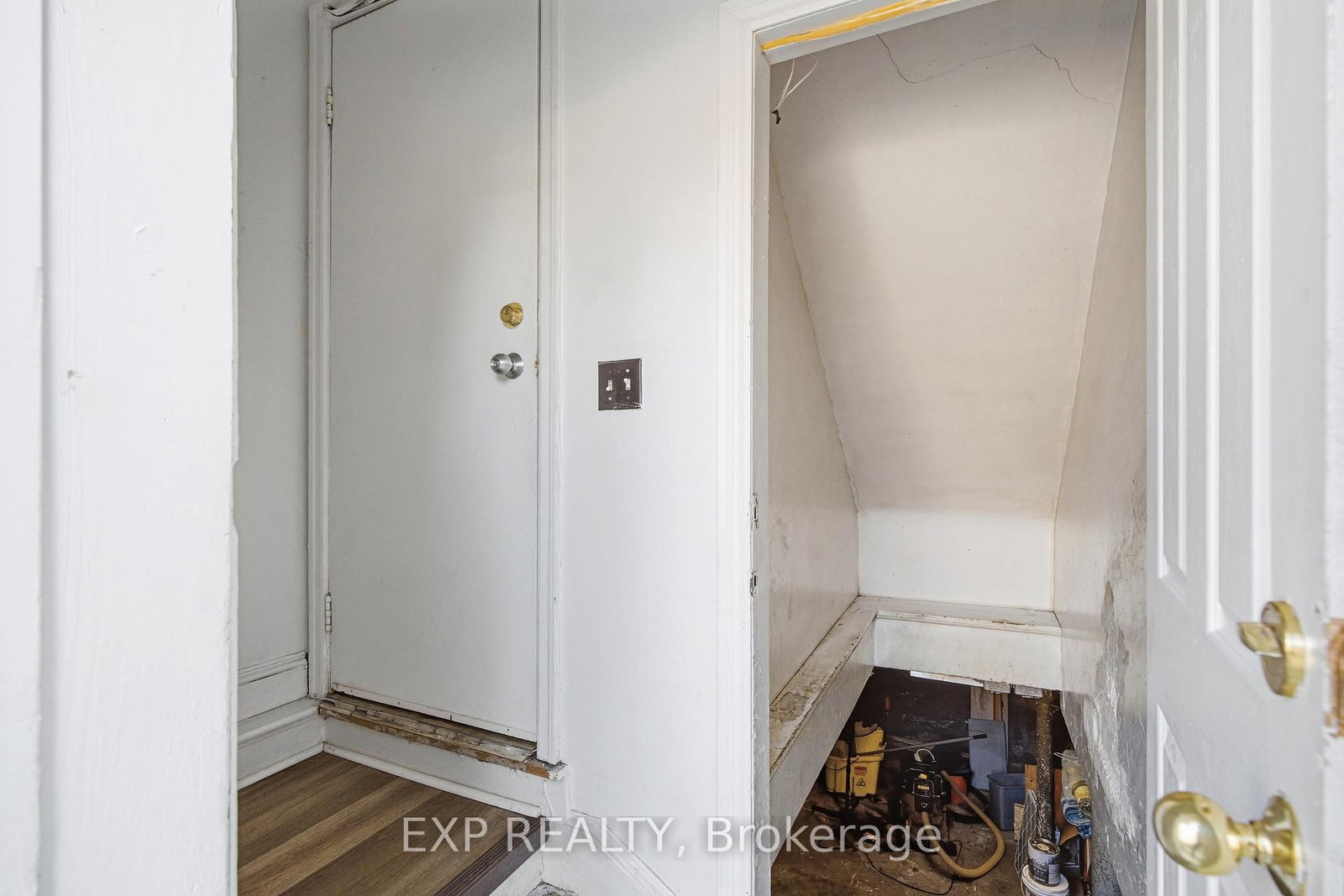 1663 Bank Street - Photo 30