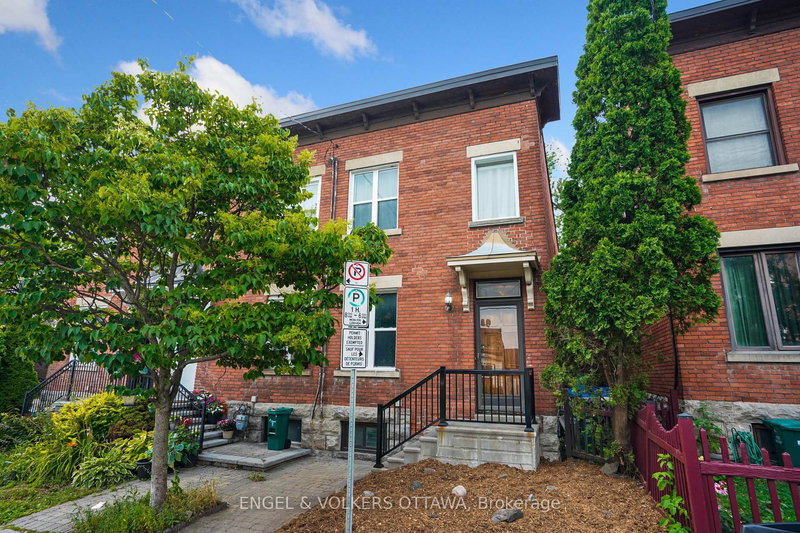 home for sale on 293 Somerset Street E