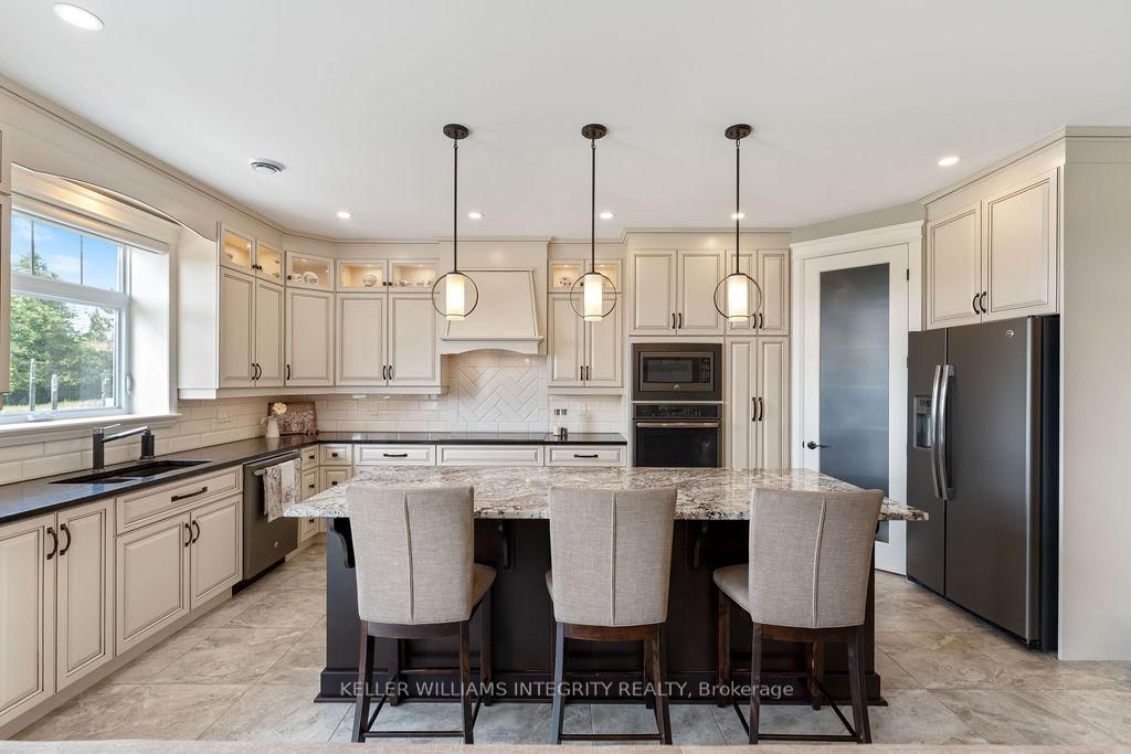 639 Loney Lake Road • White Lake, ON photo 9
