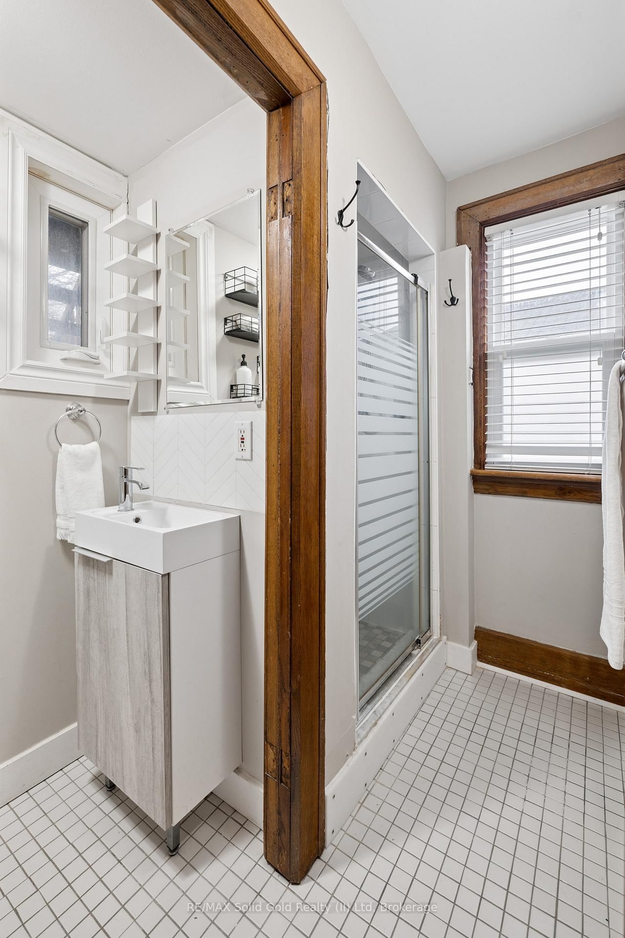 22 Dellroy Avenue • Kitchener, ON photo 20
