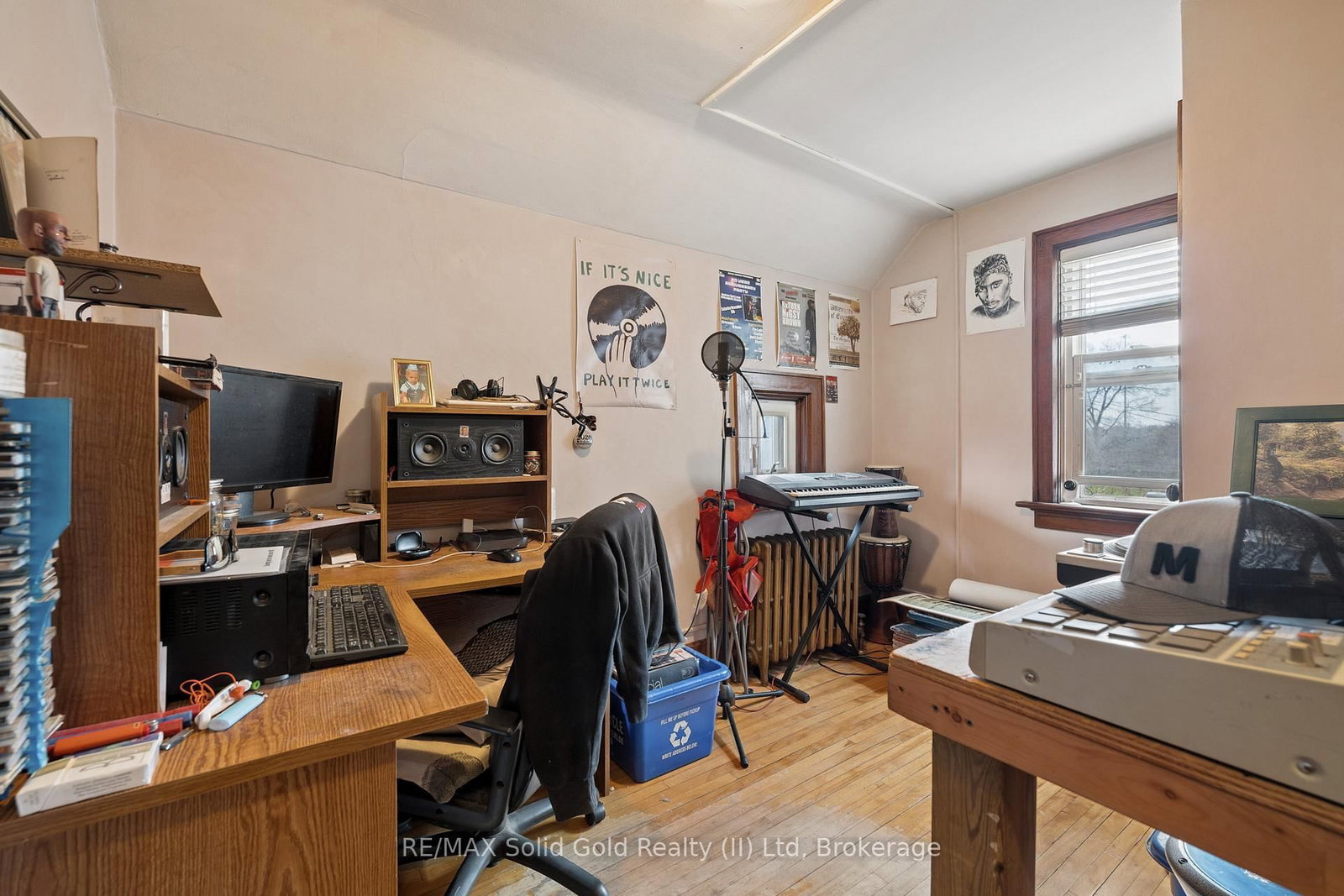 22 Dellroy Avenue • Kitchener, ON photo 31