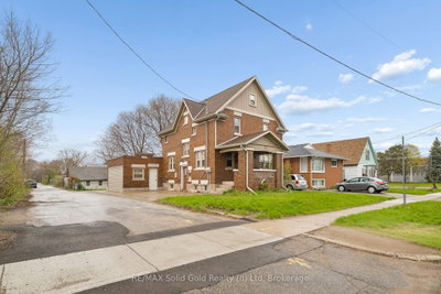 22 Dellroy Avenue • Kitchener, ON photo 6