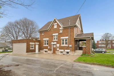 22 Dellroy Avenue • Kitchener, ON photo 8