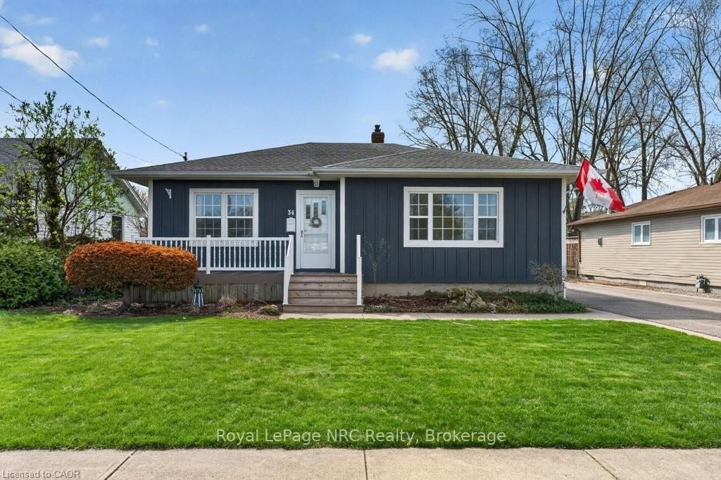 Detached House for sale at 34 Admiral Road, St. Catharines, Ontario, L2P 1G6 - Secord Woods - MLS: X13070286