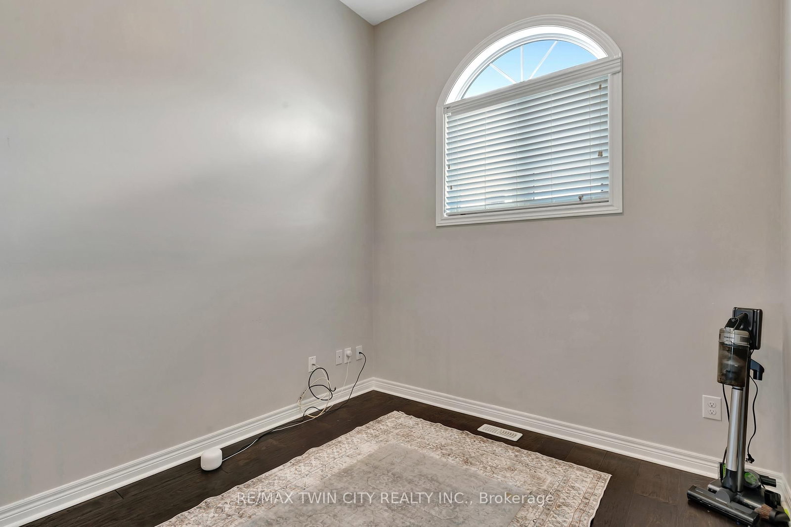513 Terrington Crescent - Photo 21
