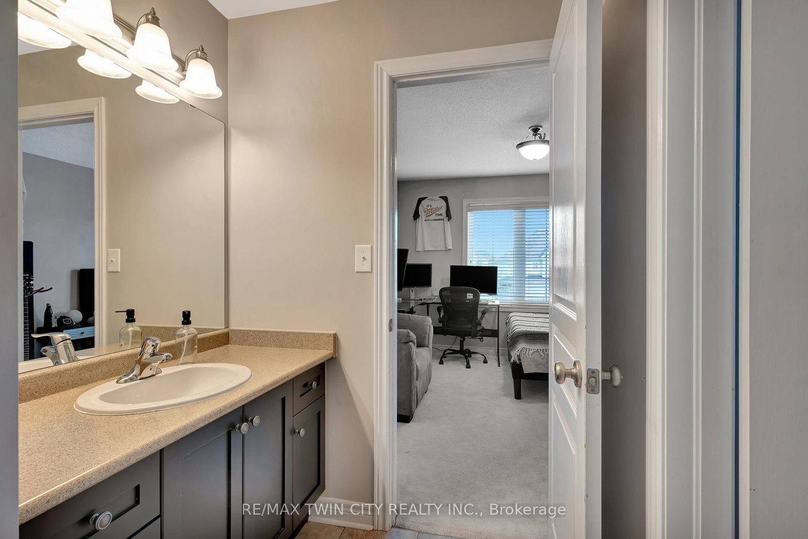 513 Terrington Crescent - Photo 30