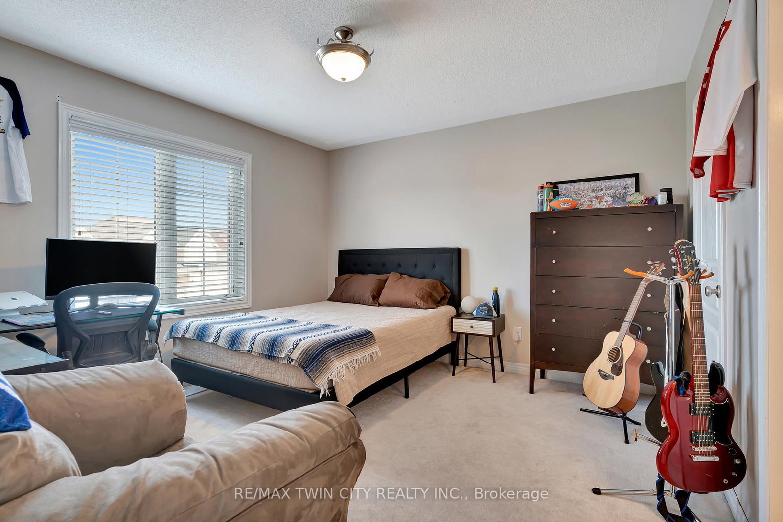 513 Terrington Crescent - Photo 32