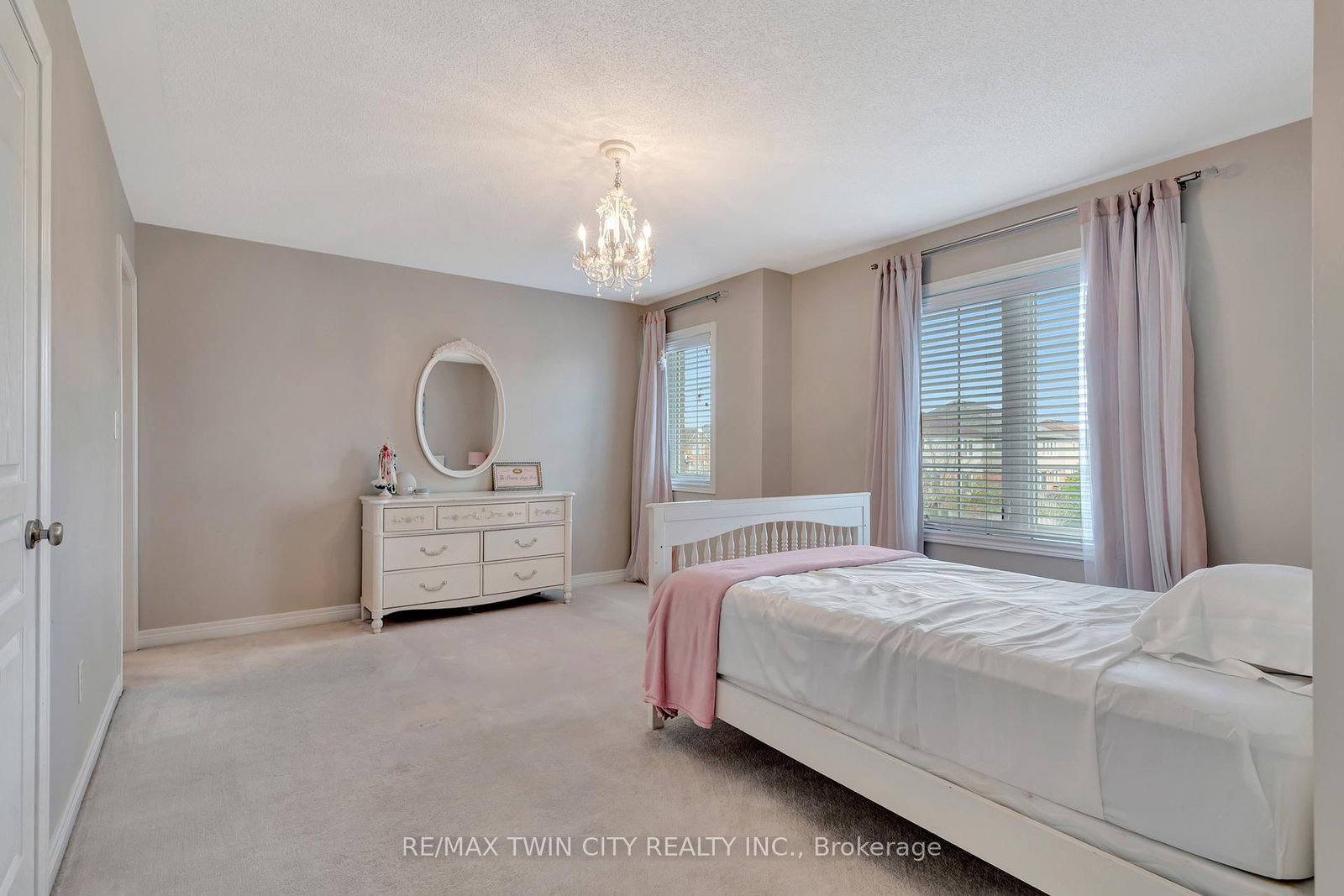 513 Terrington Crescent - Photo 34