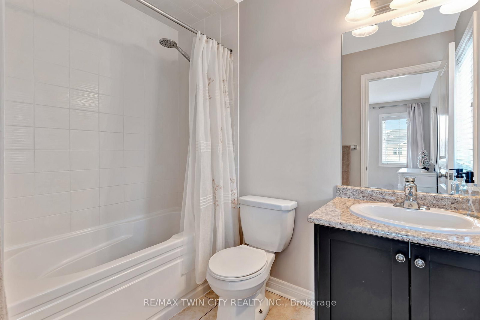 513 Terrington Crescent - Photo 35