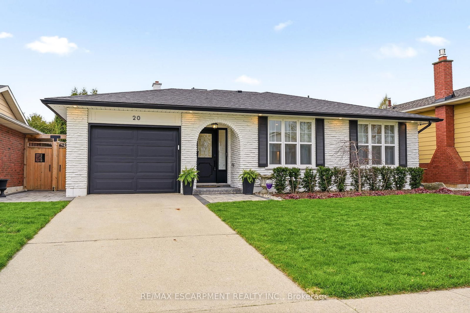 Detached House for sale at 20 AUDUBON Street, Hamilton, Ontario, L8J 1J7 - Stoney Creek Mountain - MLS: X13070368