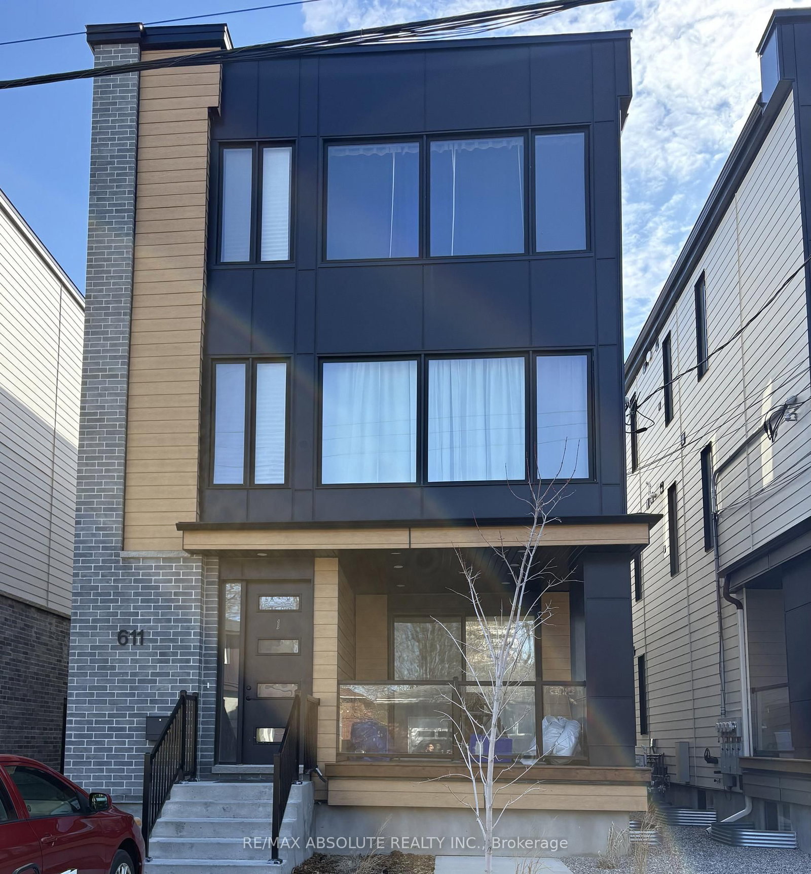611 Parkview Road