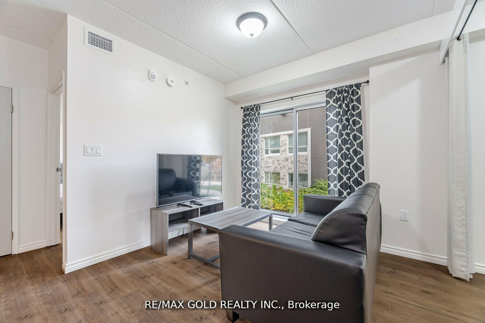 275 Larch Street, Unit H101 - Photo 11