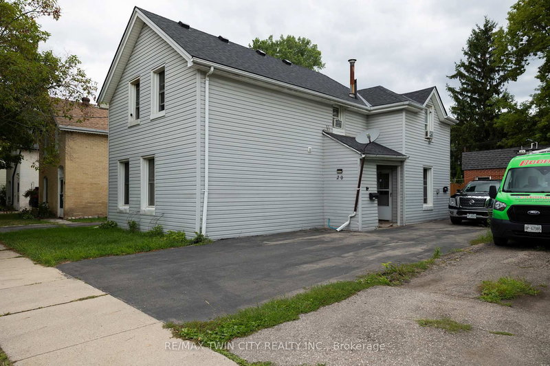 20 SUPERIOR St, Brantford, N3S 2K1 | Image 2