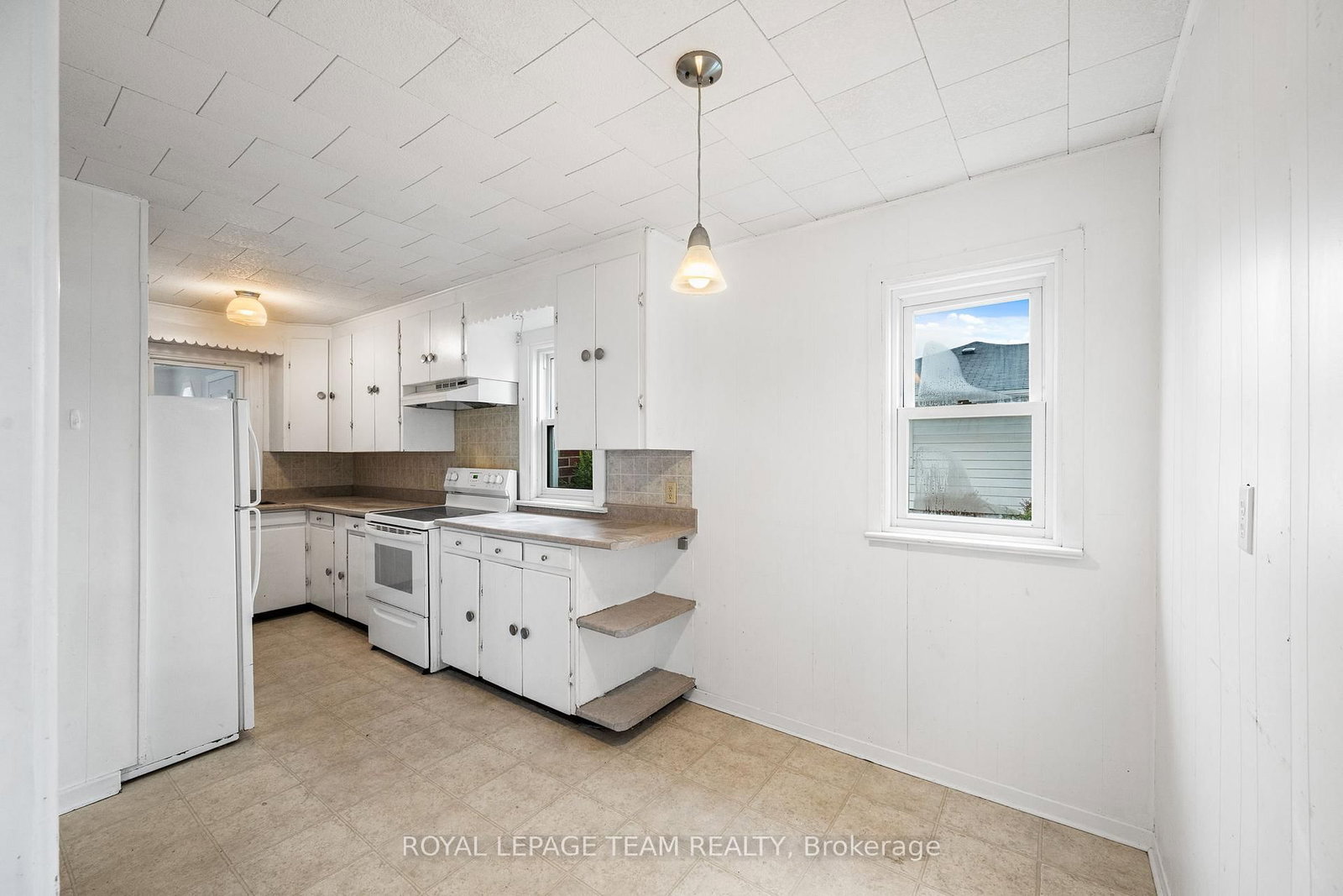 266 Daniel Street S • Arnprior, ON photo 9