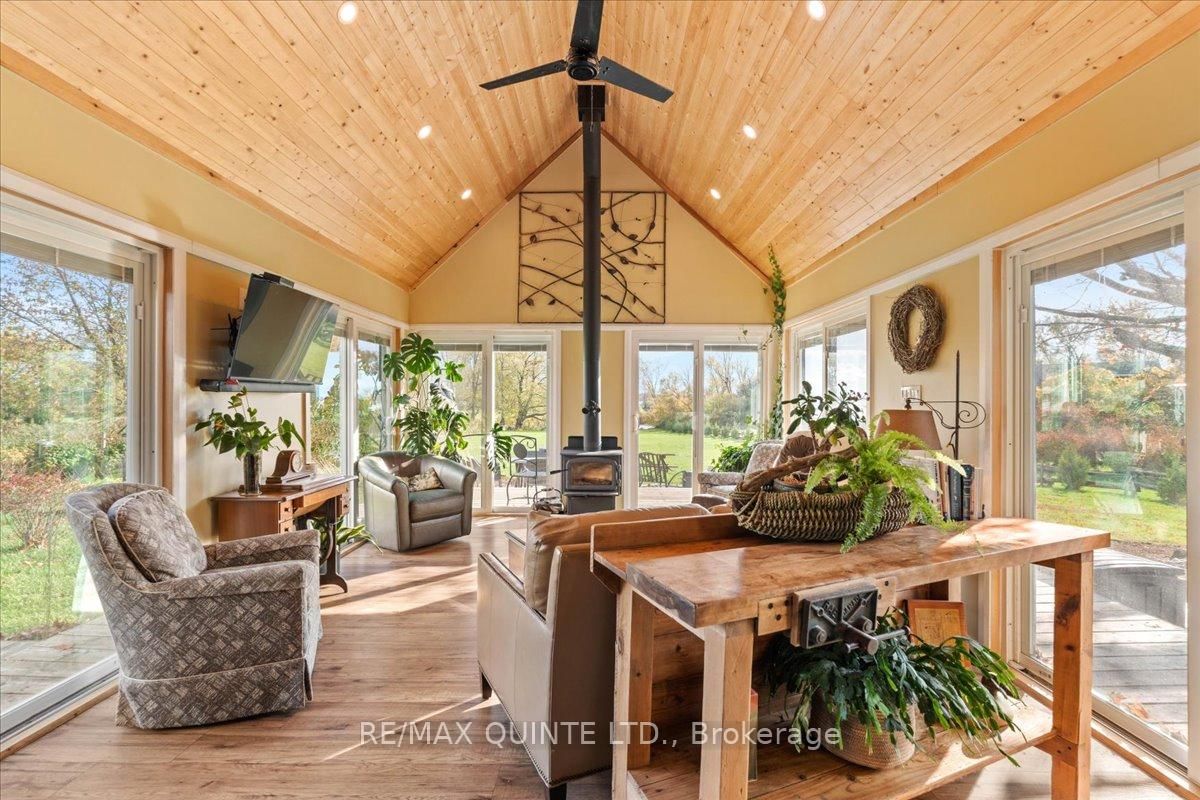 15775 Loyalist Parkway • Prince Edward County, ON photo 12