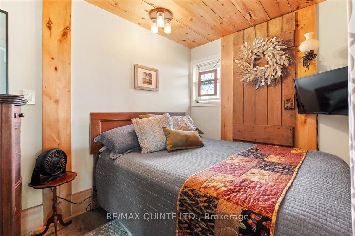 15775 Loyalist Parkway • Prince Edward County, ON photo 24