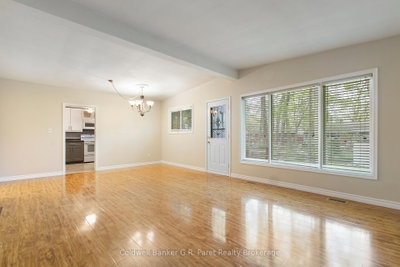 105 Queen Street • Tillsonburg, ON photo 8