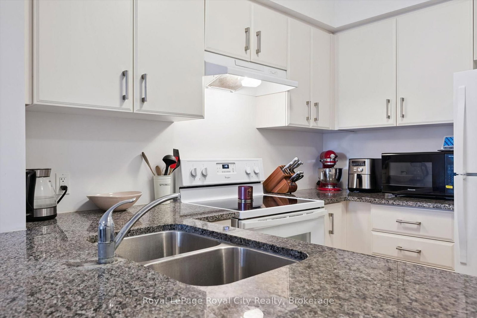 1284 Gordon Street, Unit 229 - Photo 8