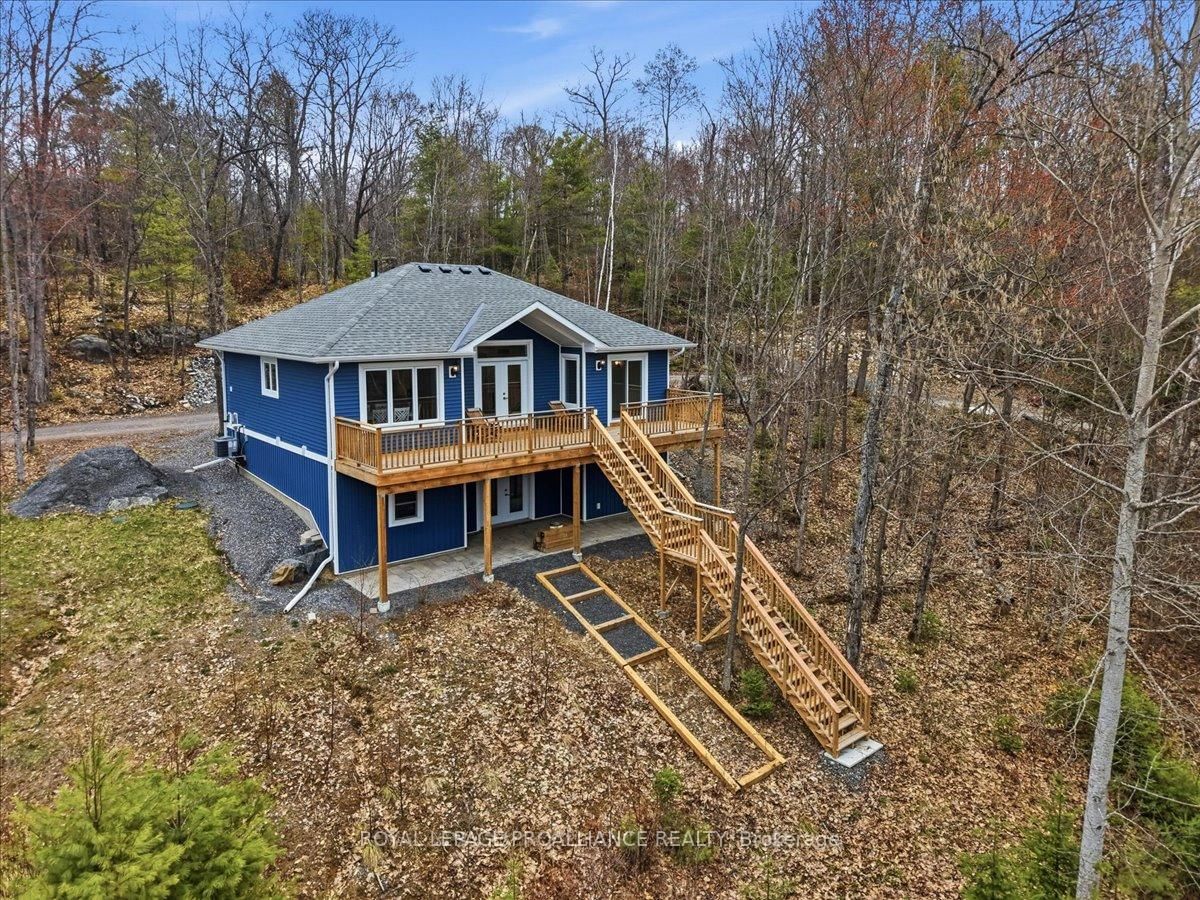 530 Addington Rd 5 • Cloyne, ON photo 1